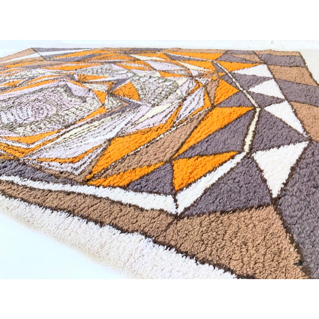1970s Space Age Op Art Rug in Brown and Orange Tones, 1970s For Sale - Image 5 of 6