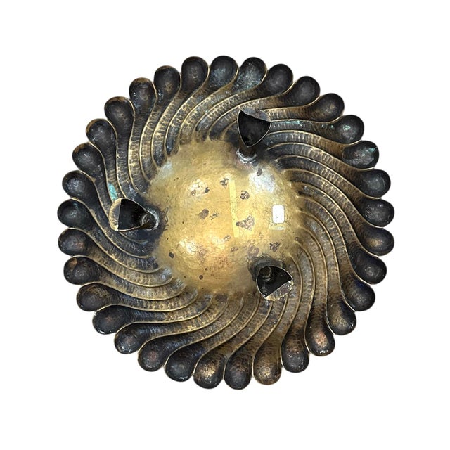 Mid-Century Modern Vintage Italian Mid-Century Modern Egidio Casagrande Borgo Trento Hammered Brass Footed Swirl / Swirled Bowl For Sale - Image 3 of 7