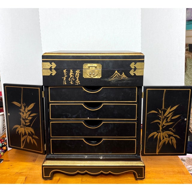 Vintage Large Lacquered Asian Jewelry Box Chest For Sale - Image 4 of 16