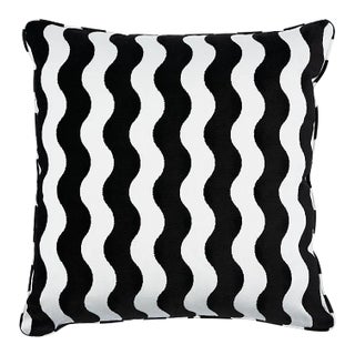 Schumacher The Wave 22" Pillow in Black For Sale