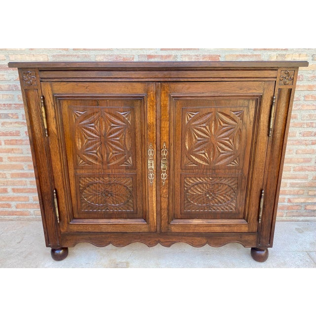 Spanish Carved Oak Cabinet with Geometric Panels, Early 20th Century For Sale - Image 12 of 15