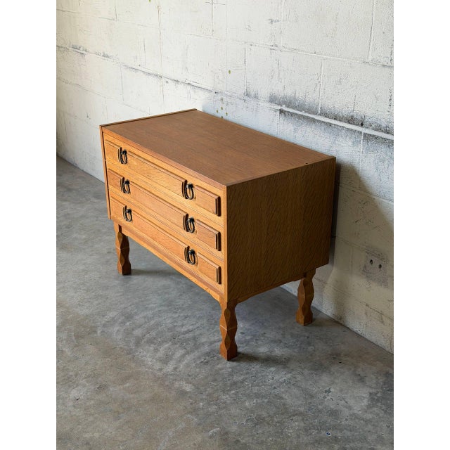 Oak Dresser With 3 Drawers and Black Handles Danish Mid-Century Modern 1960s For Sale In Los Angeles - Image 6 of 12