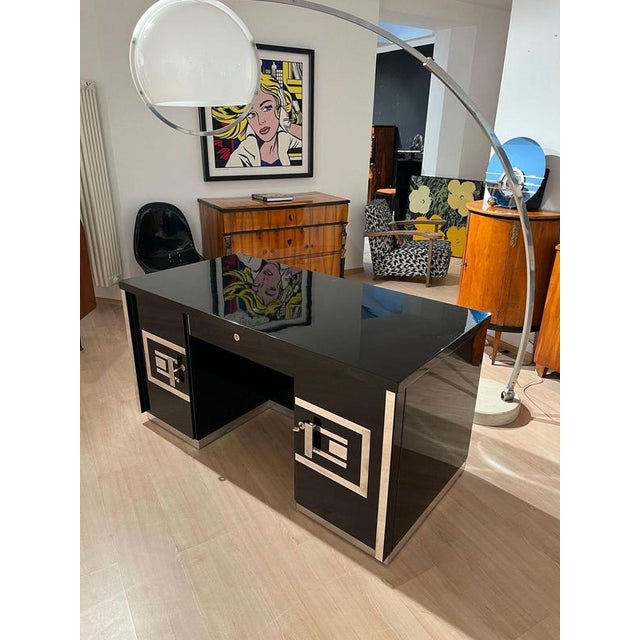 Art Deco Desk in Black Lacquer, Walnut & Metal, France, 1930s-1940s For Sale - Image 4 of 18
