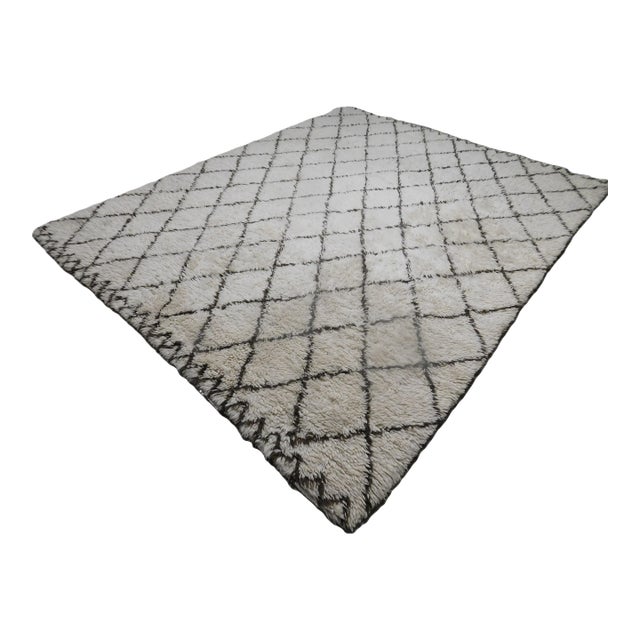 Vintage Moroccan Rug With Shaggy Pile. 10'4"x 8'3" For Sale