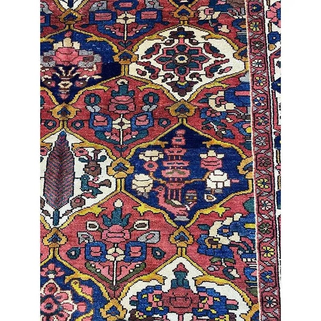 Textile 1940s Persian Bakhtiari Area Rug 7'0" X 10'0" For Sale - Image 7 of 13