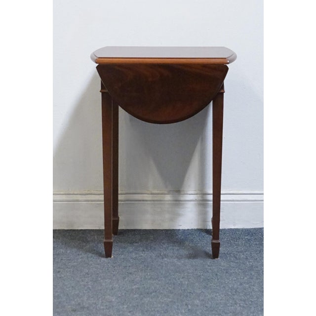 Hekman Furniture Solid Flame Mahogany Traditional Style 26" Drop Leaf Accent End Table 5-4168 For Sale - Image 9 of 14