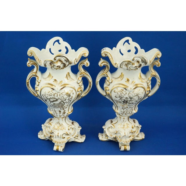 Louis-Philippe Style Porcelain and Gold Vases attributed to Jacob Petit, France, 1800s, Set of 2 For Sale - Image 10 of 18