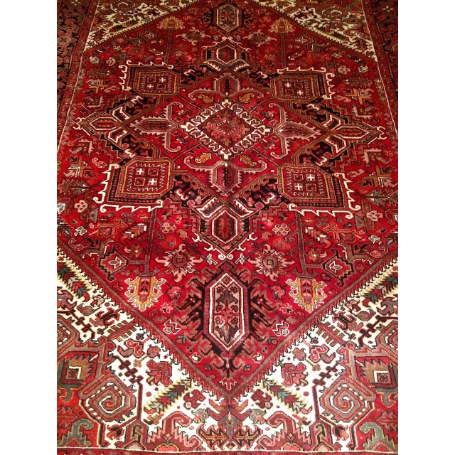 1900 - 1909 Vintage Persian Heriz Rug, Hand-Knotted Wool, Geometric Medallion Pattern, Red & Navy, 8x10 For Sale - Image 5 of 10