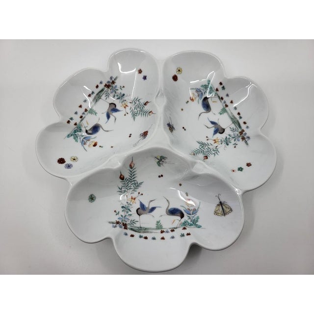 Porcelain Bowl from the Lys Royal Factory, France, 18th Century For Sale - Image 3 of 16