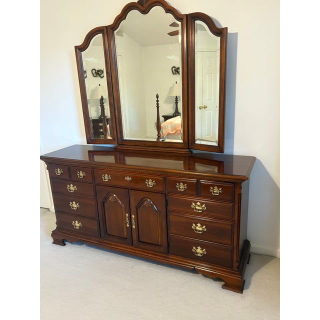 1990s Lexington Cherry Eighteenth-Century Series No. 490 Seven Piece Bedroom Set For Sale - Image 5 of 15