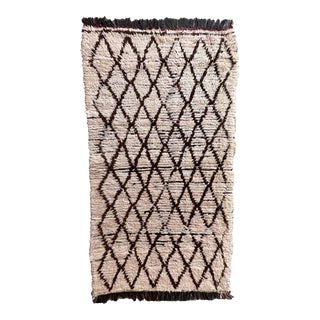 1990s Moroccan Azilal Wool Rug - 6 X 3.18 Ft For Sale