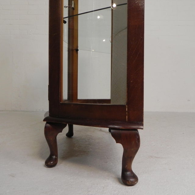 Art Deco English Display Cabinet on Ornate Legs, 1930s For Sale - Image 12 of 18