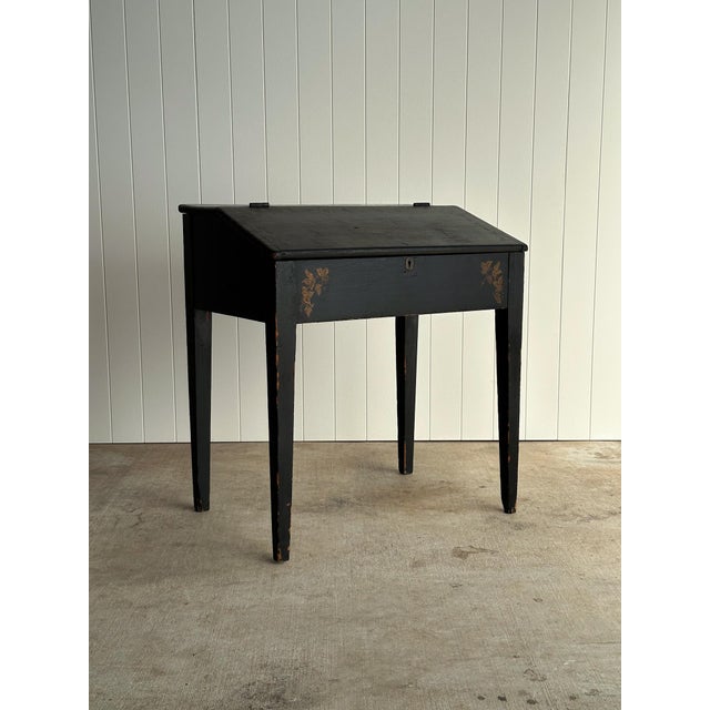 Early 19th Century Antique American Folk Art Painted Slant-Front Desk For Sale - Image 10 of 18
