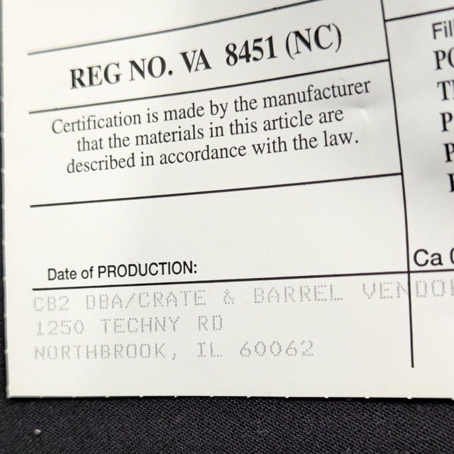 Gray Crate & Barrel Gray Modern Sectional Sofa – Stylish and Spacious Seating For Sale - Image 8 of 8