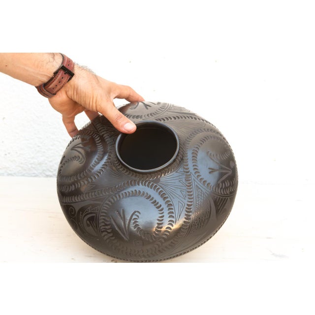 Etched Swirls Mata Ortiz Vintage Pot For Sale - Image 9 of 11
