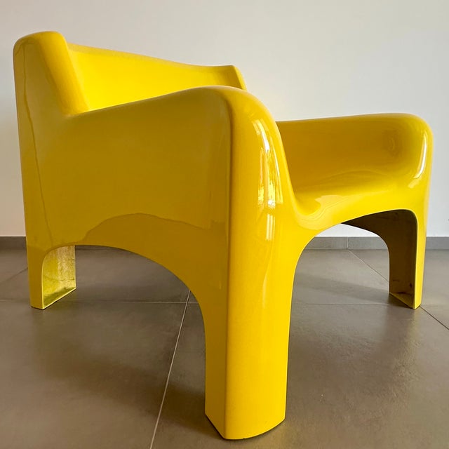 Fiberglass Gaia Armchair by Carlo Bartoli for Arflex, 1967, in Flawless conditions. Designed 1960 to 1969 I have official...