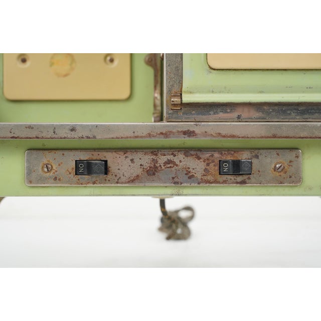Light Green 1930s Little Lady Toy Stove by Kokomo For Sale - Image 8 of 13