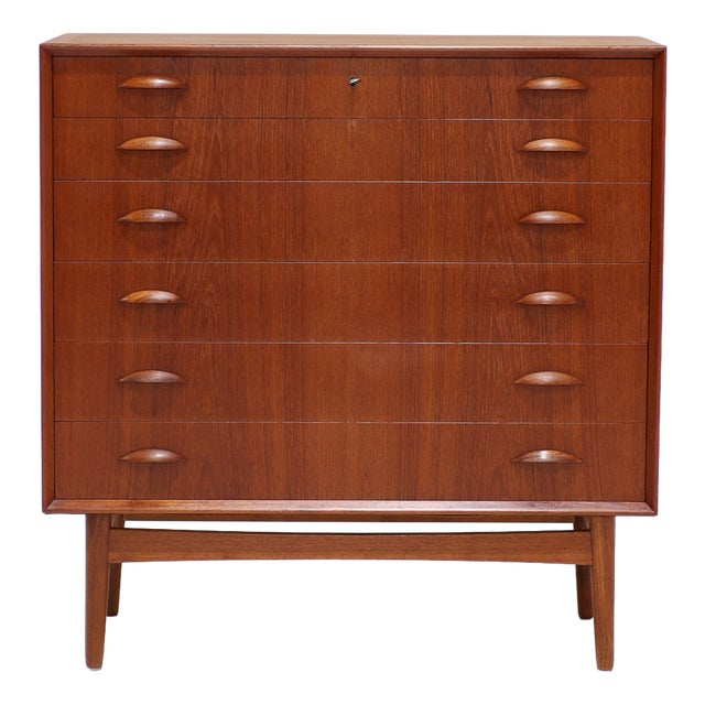 Model 314 Chest of Drawers in Teak by Johannes Sorth for Nexo Møbelfabrik, Denmark, 1960s For Sale
