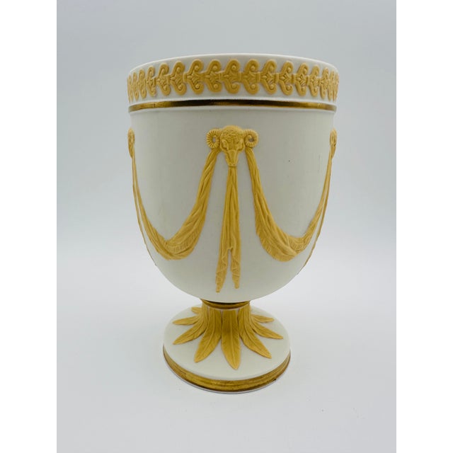 Mottahedeh Mid 20th Century Mottahedeh Jasperware Covered Urn For Sale - Image 4 of 10