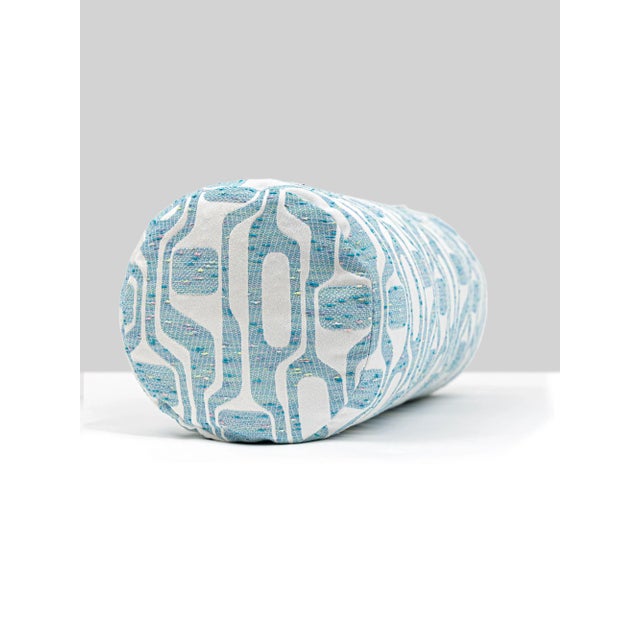 This happy and chic cotton blend takes inspiration from iconic 60s style. Offered in 6 mod-like hues, Telly makes a...