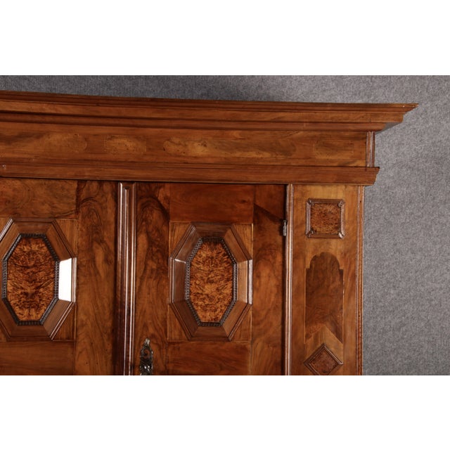 Antique Baroque Cabinet in Walnut, 1700 For Sale - Image 12 of 18
