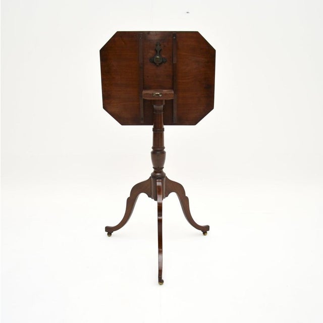 Early 19th Century Antique Georgian Tilt Top Side Table, 1800 For Sale - Image 5 of 9