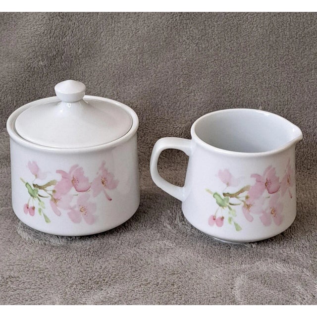 SKU: OT 2367 NEW Liette International Creamer & Sugar Bowl Set Pink Dogwood Blossoms Ceramic This gorgeous creamer and...