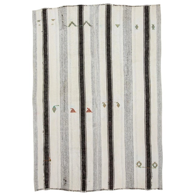 1960s Vintage Modern Turkish Kilim Rug- 7′1″ × 9′11″ For Sale