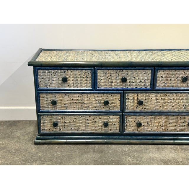 Width: 150 centimeters Height: 76 centimeters Depth: 50 centimeters Elegant wooden and rattan chest of drawers with 7...