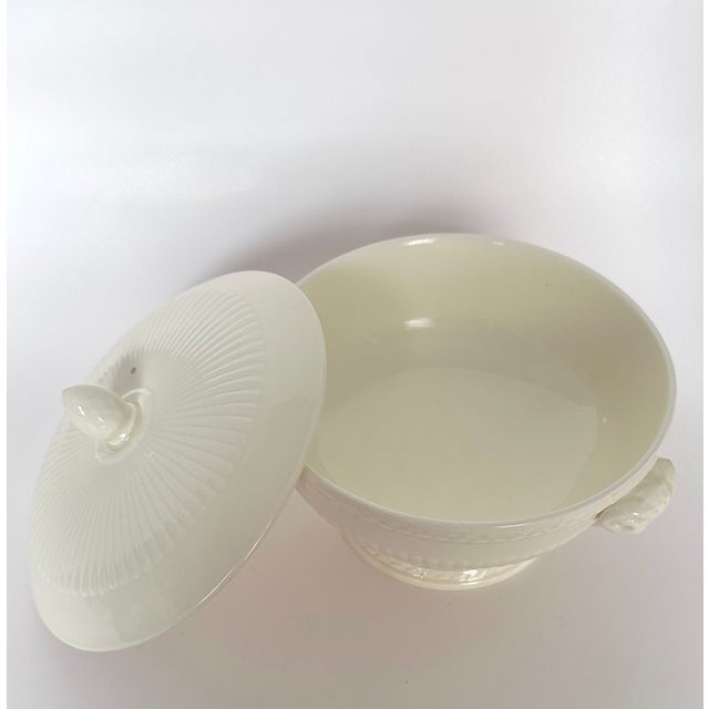 Wedgwood Wedgwood Creamware Tureen For Sale - Image 4 of 5