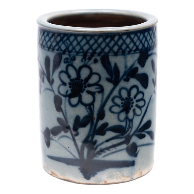Chinese Blue & White Chrysanthemum Brush Pot, C. 1800 For Sale