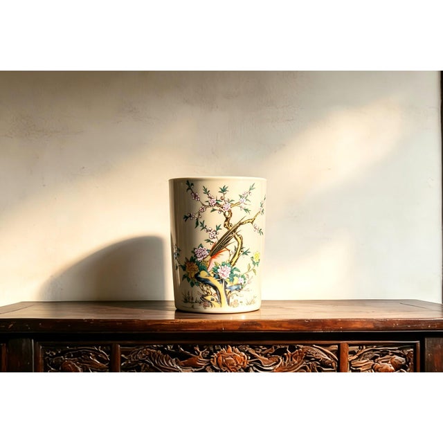W-10cm,H-13.8cm Experience the beauty and elegance of Chinese history with our Chinese Vintage Porcelain Handcrafted with...