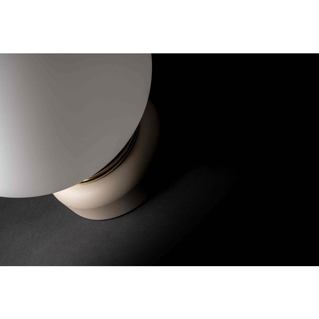 Karen represents a nostalgic project that contains memories and experiences. A lamp that represents the perfect synthesis...