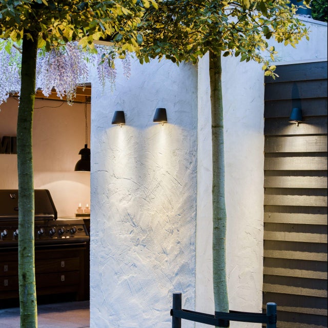 Vintage Wall Garden Lamps, 1980s, Set of 2 For Sale - Image 6 of 6