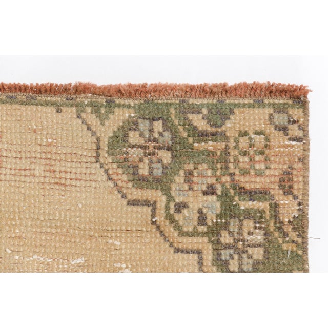Turkish 1950s Muted Beige & Moss Green Turkish Runner For Sale - Image 3 of 10