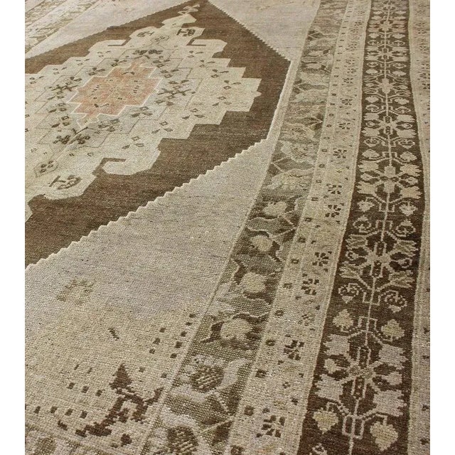 Mid 20th Century Vintage Turkish Oushak Rug With Medallion Design in Soft Taupe, and Sage Green For Sale - Image 5 of 8
