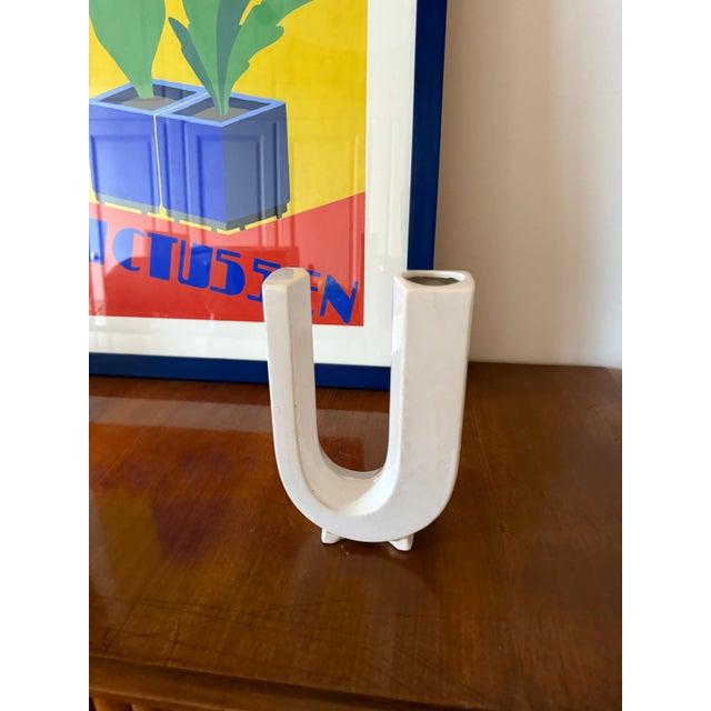 Space Age White U Letter Shaped Ceramic Solifleur Vase, Marcel Radureau Ca. 1970 For Sale - Image 11 of 11