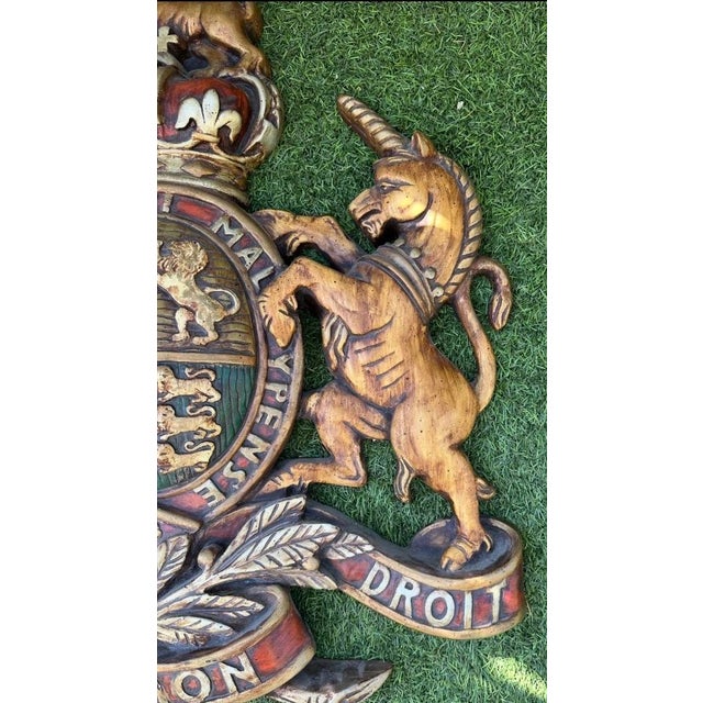 Early 20th Century Large English British Plaster Royal Coat of Arms Wall Plaque For Sale - Image 16 of 18