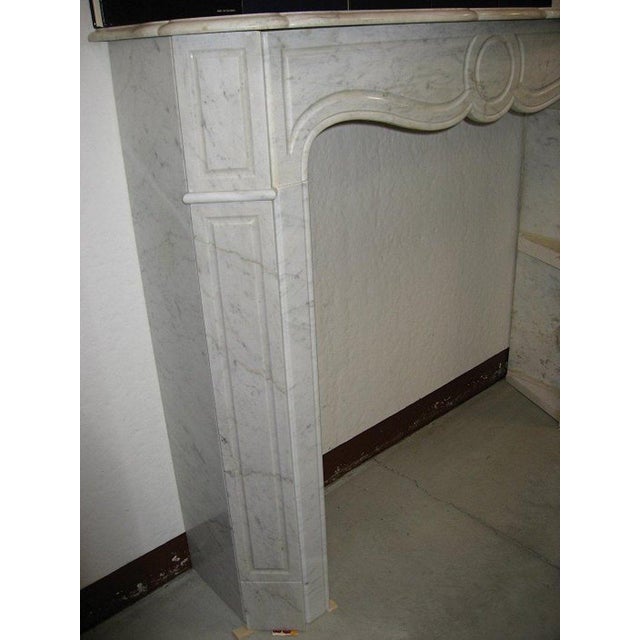 Fireplace Frame in White Marble, Early 1900s For Sale - Image 3 of 18