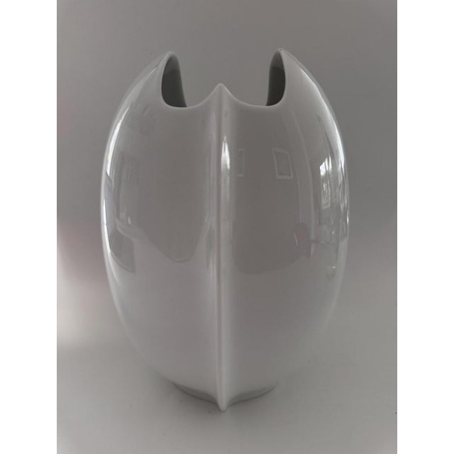 White Vase by Sabattini for Rosenthal Studio Line, 1990s For Sale - Image 6 of 7