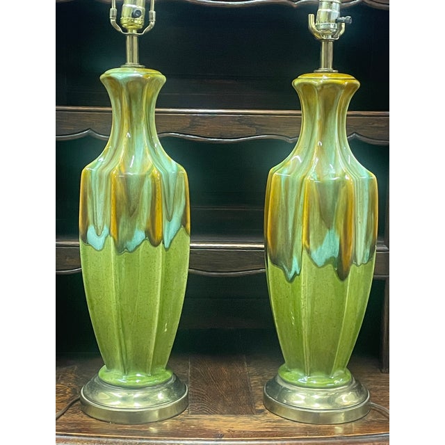 Royal Haeger 1960s Pair MCM Haeger Pottery Lamps For Sale - Image 4 of 9