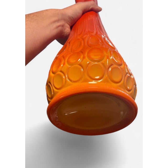 American Vintage 25” l.e Smith 1000 Eye Bittersweet Swung Vase For Sale - Image 3 of 3