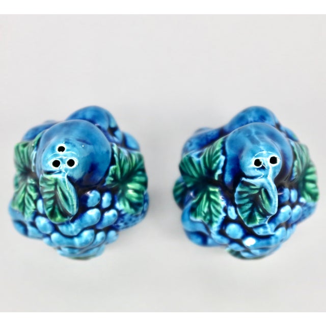 Ceramic Mid-Century Inarco Blue Mood Indigo Majolica Fruit Topiary Salt & Pepper Shaker Set For Sale - Image 7 of 8