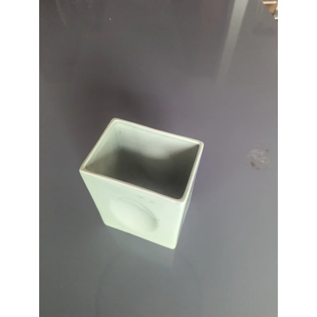 Mid-Century Modern 90's Styled After Haeger Minimalist Rectangular Vase For Sale - Image 3 of 4