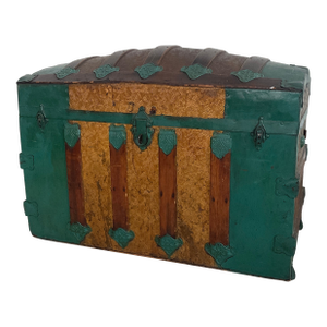 Large Antique Victorian Oak Banded Dome Top Steamer Trunk Chest, Maier