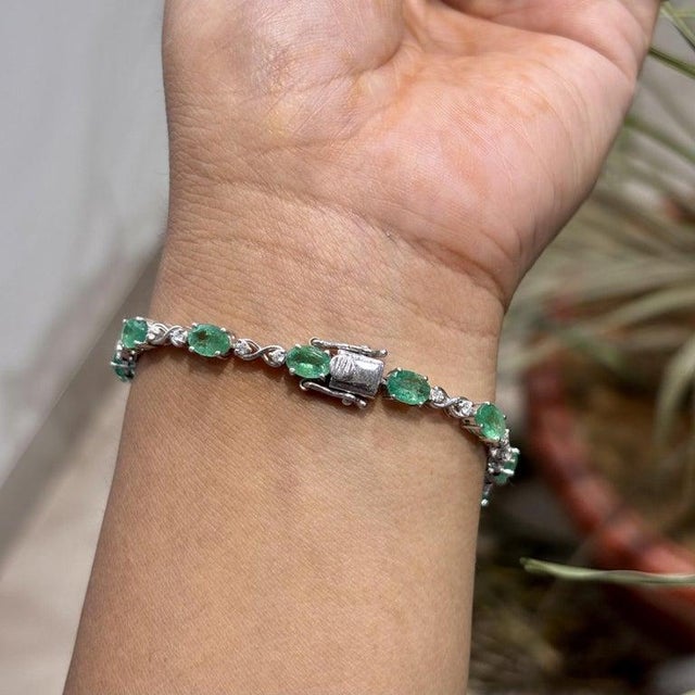Gemstone Handcrafted Emerald & Diamond Infinity Link Bracelet in 925 Sterling Silver For Sale - Image 7 of 14