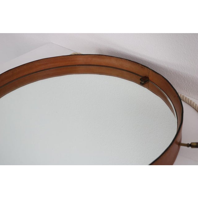 Leather Covered Round Wall Mirror with Brass Elements, Italy, 1960s For Sale - Image 11 of 18