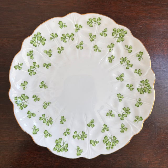 Offering a lovely vintage English bone china decorative / dessert plate by Aynsley. This elegant plate features a delicate...