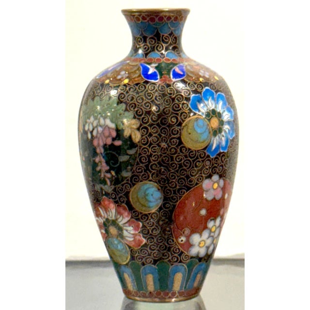 Japanese Meiji Period Cloisonne Bulbous Cabinet Vase For Sale - Image 3 of 5