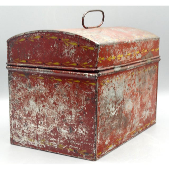 Farmhouse 19th-Century American Hand Painted Tole Box For Sale - Image 3 of 15